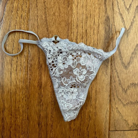 Victoria’s Secret Very Sexy Demi Lace Bra, Thong and Garter Set - Picture 7 of 13